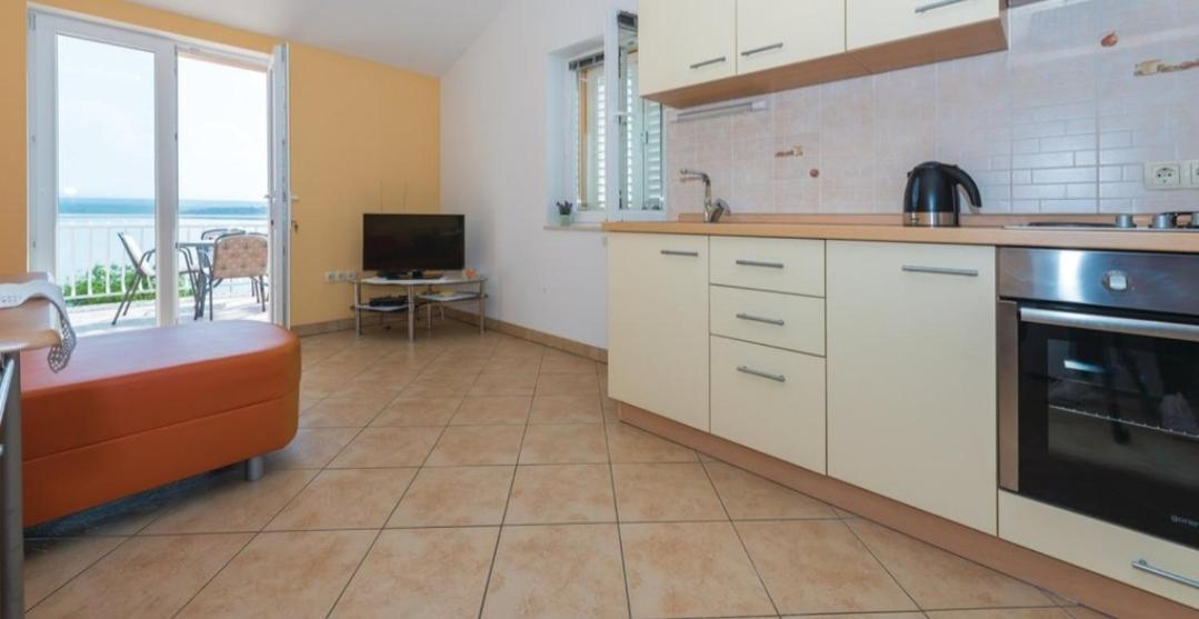 Apartment Petra Raslina エクステリア 写真
